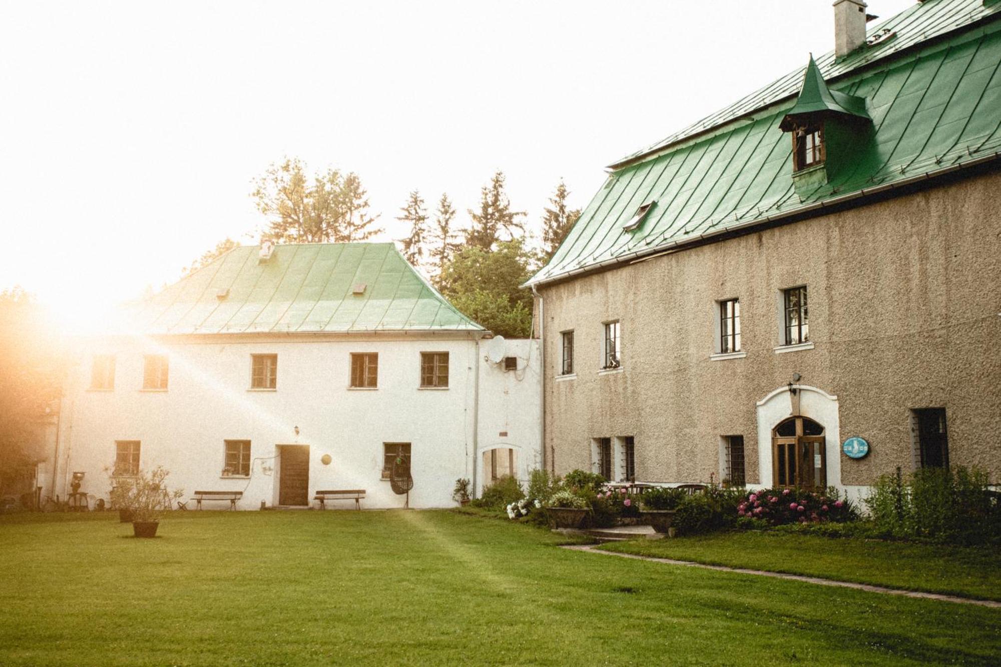 Lesny Dwor W Gorach Sowich Hotel Woliborz Luaran gambar